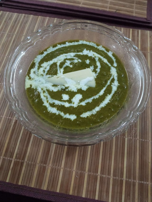 Tasty Palak Paneer cooked by COOX chefs cooks during occasions parties events at home