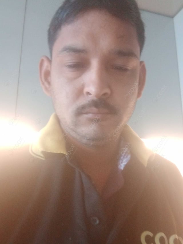 Chef from COOX at bookings. Professional cooks chefs at home