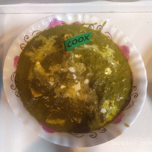 Tasty Palak Paneer cooked by COOX chefs cooks during occasions parties events at home