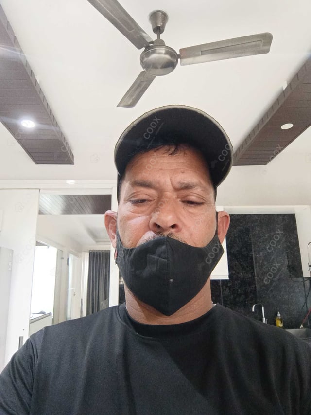 Chef from COOX at bookings. Professional cooks chefs at home