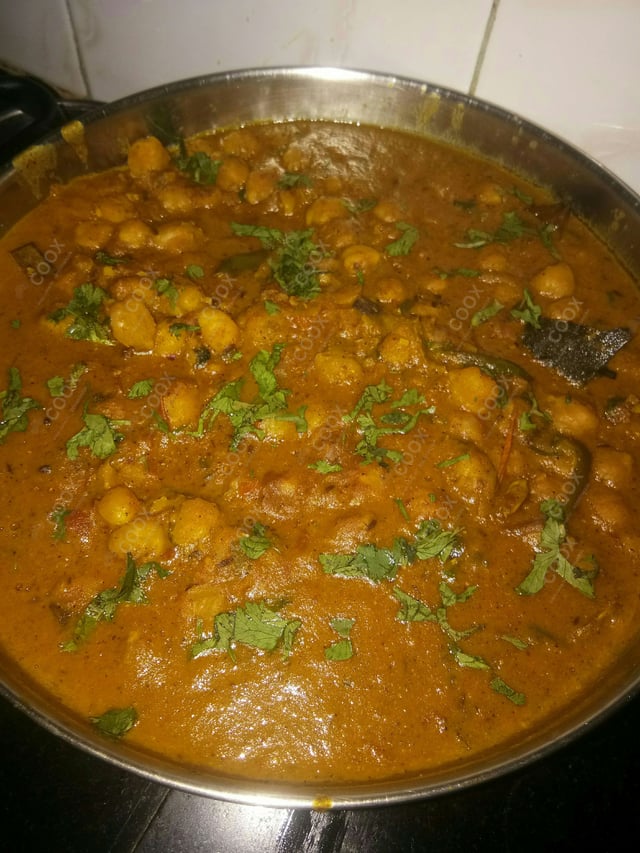 Tasty Chole cooked by COOX chefs cooks during occasions parties events at home