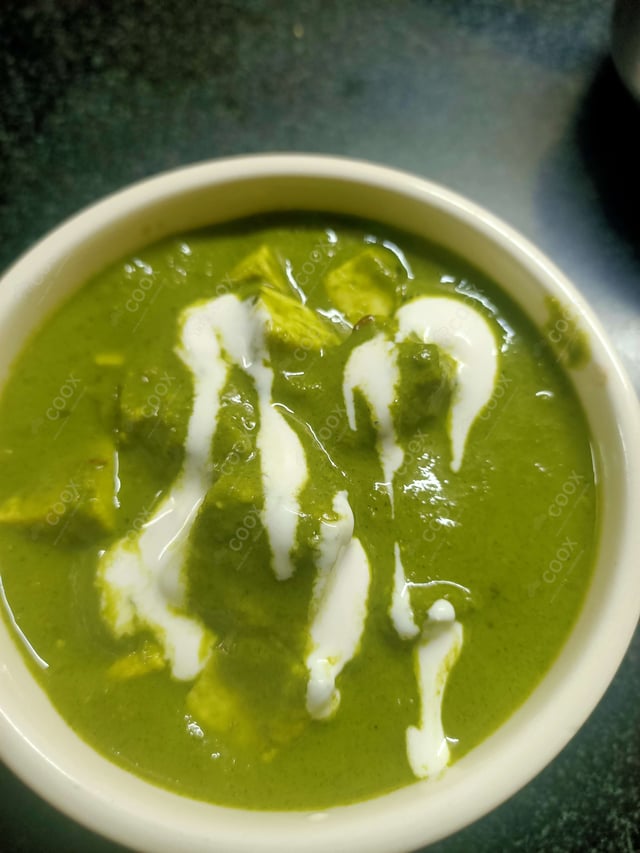 Tasty Palak Paneer cooked by COOX chefs cooks during occasions parties events at home