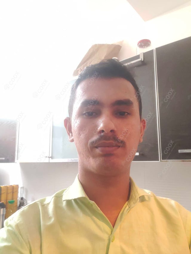 Chef from COOX at bookings. Professional cooks chefs at home