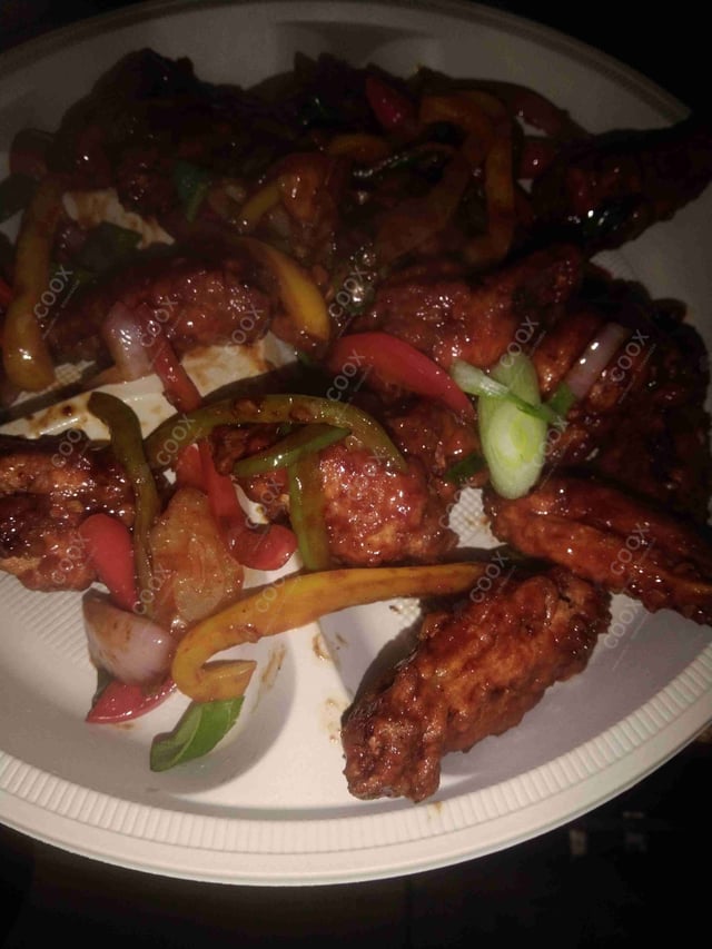 Tasty Chicken Wings cooked by COOX chefs cooks during occasions parties events at home