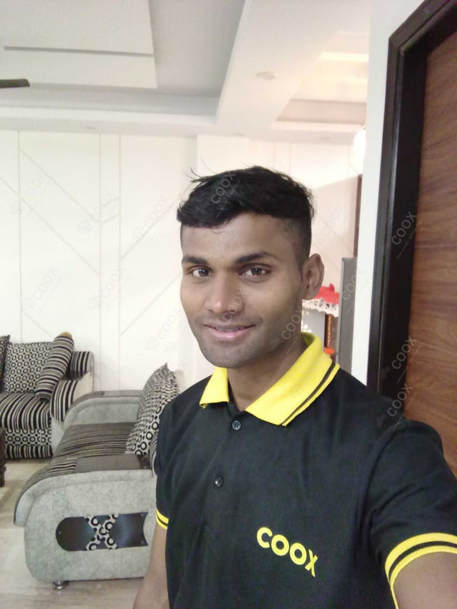 Chef from COOX at bookings. Professional cooks chefs at home