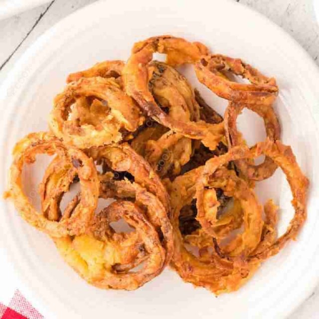 Tasty Onion Rings cooked by COOX chefs cooks during occasions parties events at home