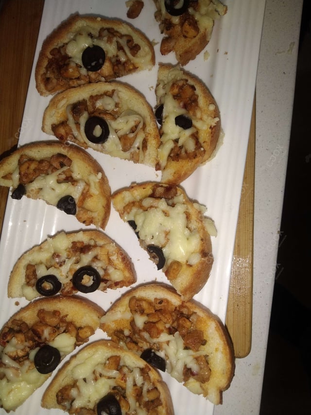 Tasty Chicken Bruschetta cooked by COOX chefs cooks during occasions parties events at home