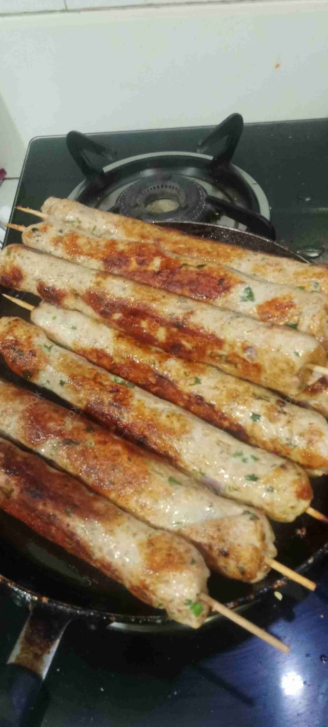 Tasty Chicken Tikka cooked by COOX chefs cooks during occasions parties events at home