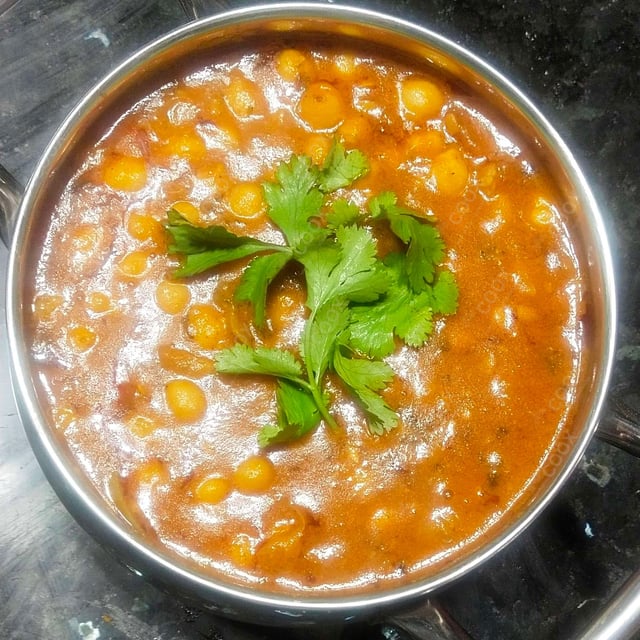 Tasty Chole cooked by COOX chefs cooks during occasions parties events at home