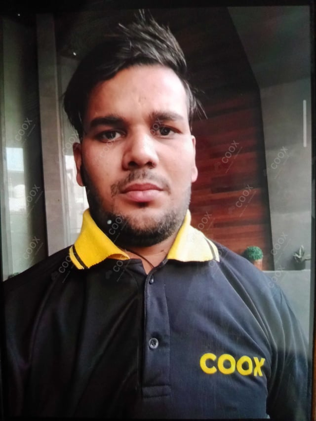 Chef from COOX at bookings. Professional cooks chefs at home