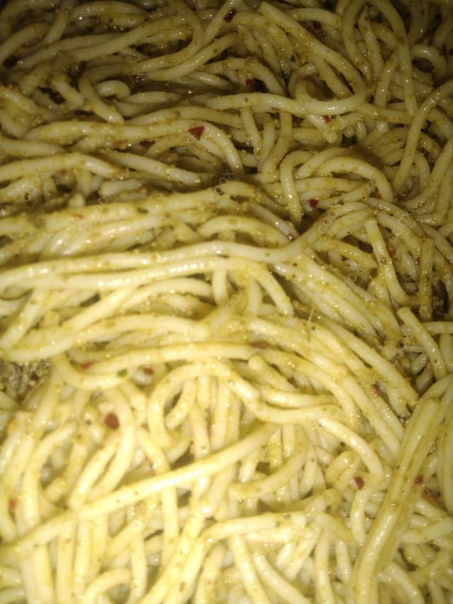 Tasty Spaghetti Aglio e Olio cooked by COOX chefs cooks during occasions parties events at home