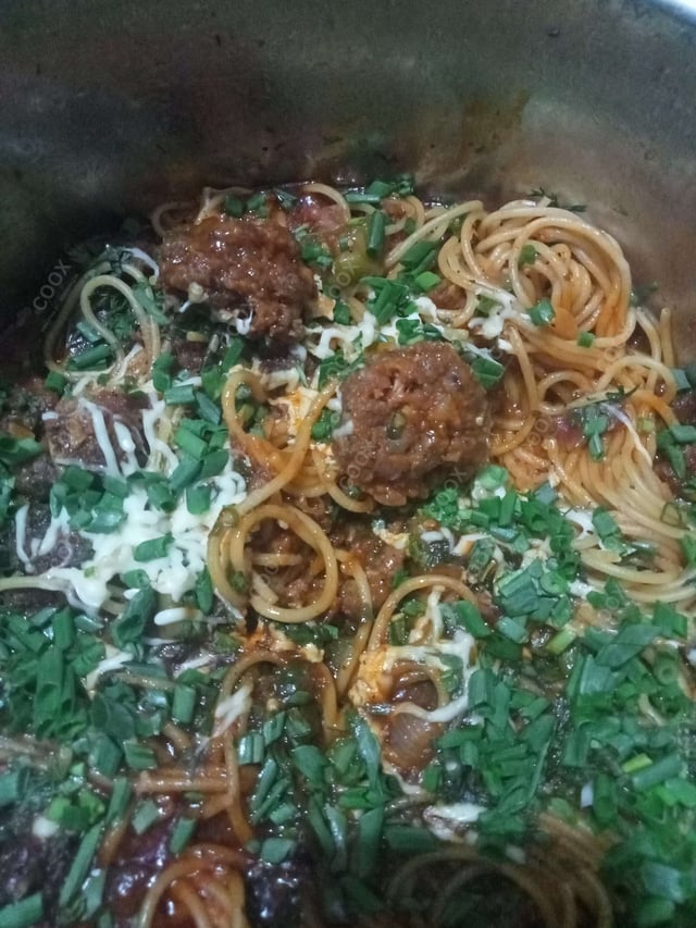 Tasty Spaghetti with Meatballs cooked by COOX chefs cooks during occasions parties events at home