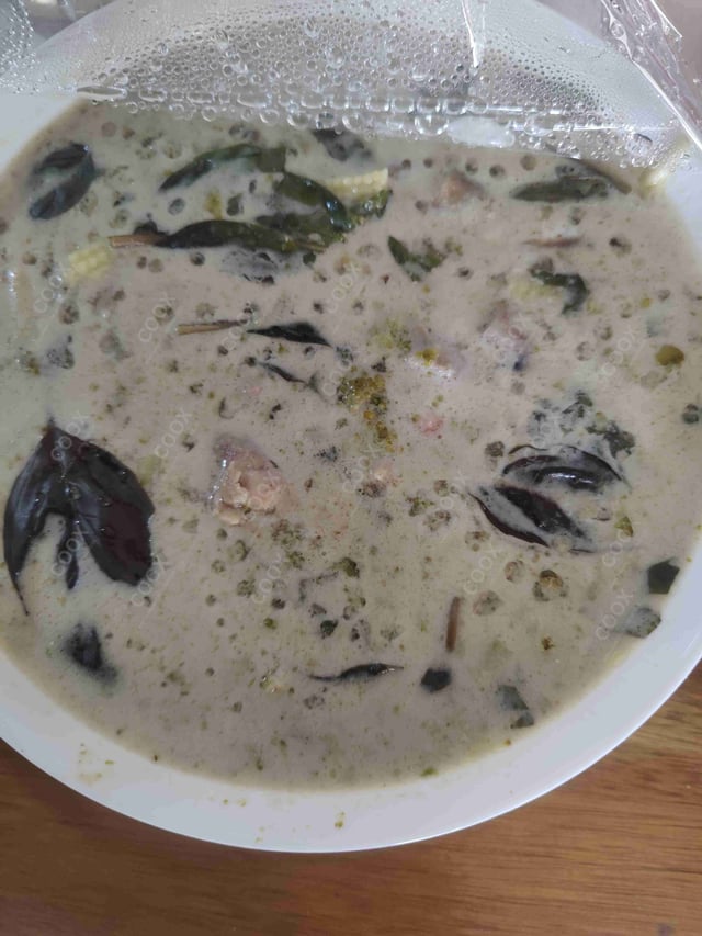 Tasty Green Thai Chicken Curry cooked by COOX chefs cooks during occasions parties events at home