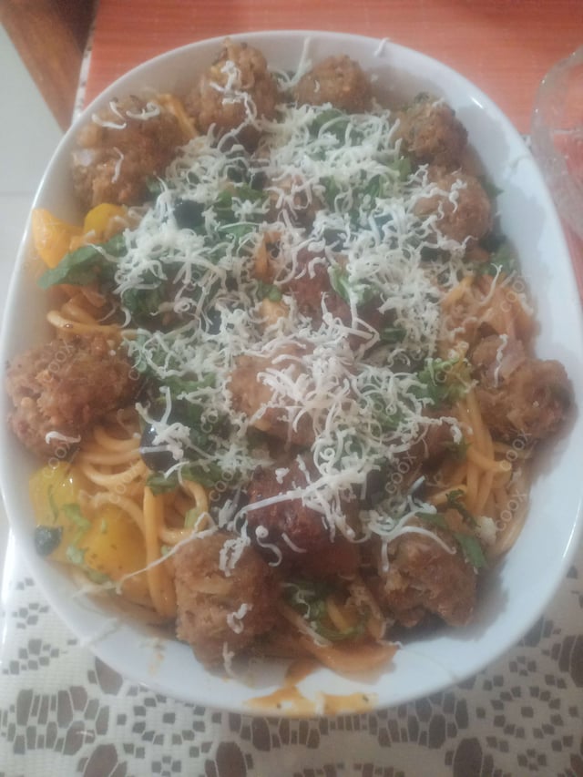 Tasty Spaghetti with Meatballs cooked by COOX chefs cooks during occasions parties events at home