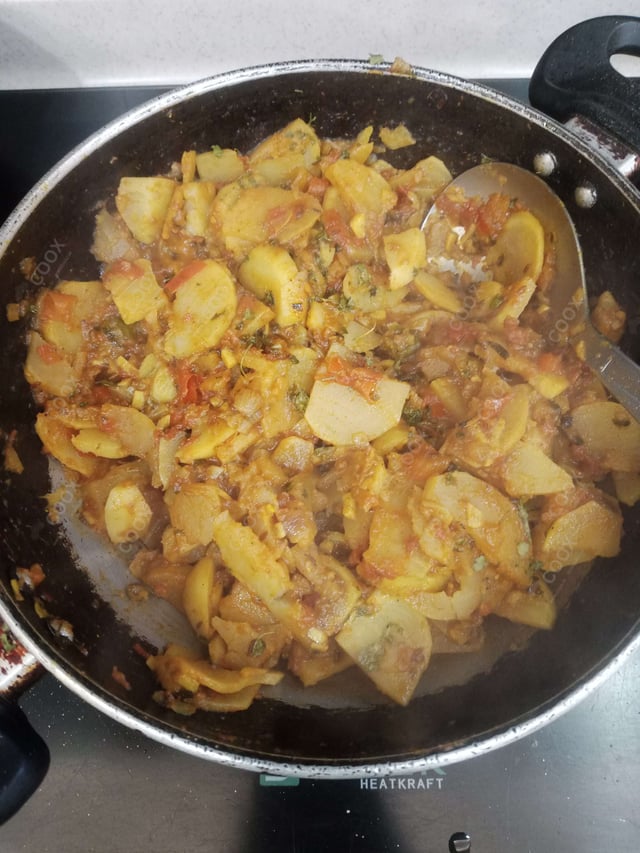 Tasty Lobia (Gravy) cooked by COOX chefs cooks during occasions parties events at home