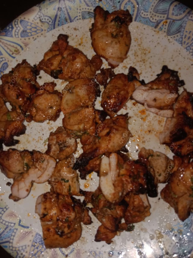 Tasty Chicken Tikka cooked by COOX chefs cooks during occasions parties events at home