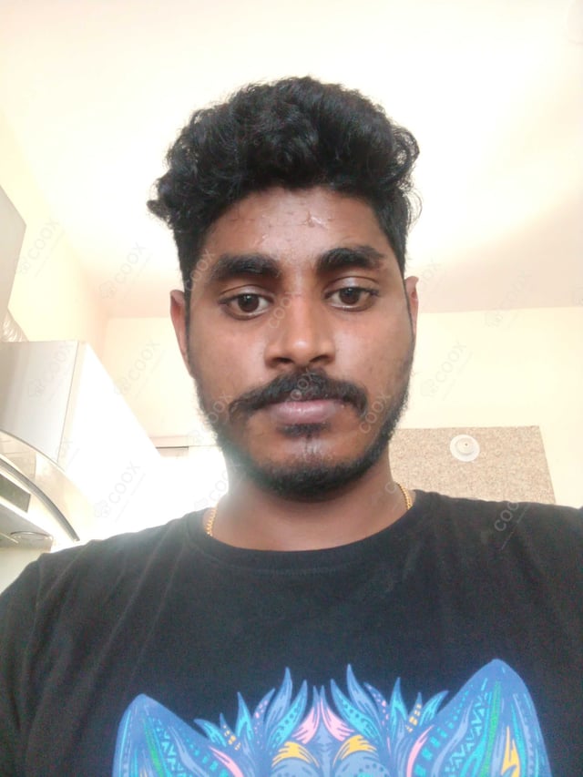 Chef from COOX at bookings. Professional cooks chefs at home