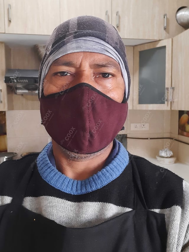 Chef from COOX at bookings. Professional cooks chefs at home