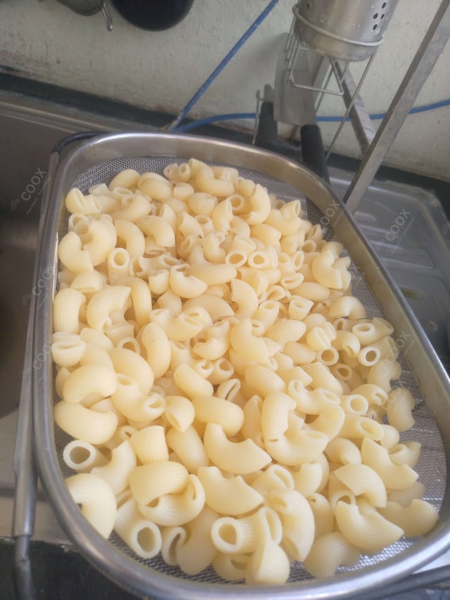Tasty Macaroni cooked by COOX chefs cooks during occasions parties events at home