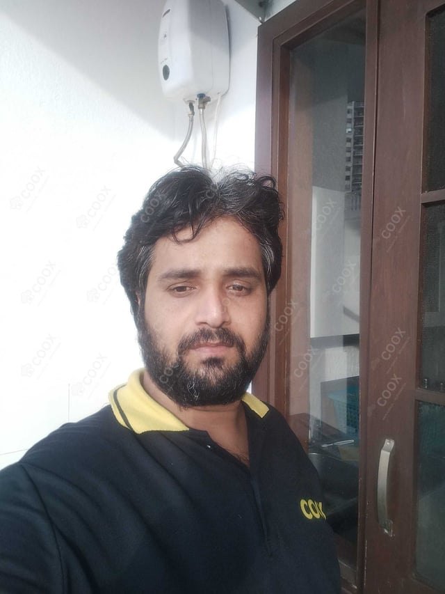 Chef from COOX at bookings. Professional cooks chefs at home