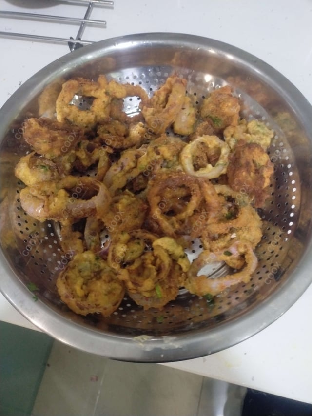 Tasty Onion Rings cooked by COOX chefs cooks during occasions parties events at home