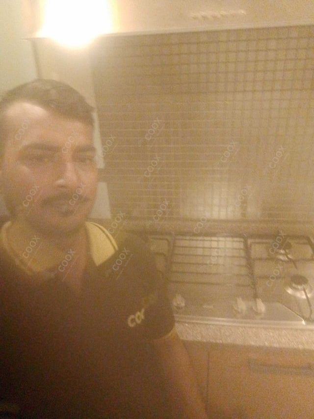 Chef from COOX at bookings. Professional cooks chefs at home