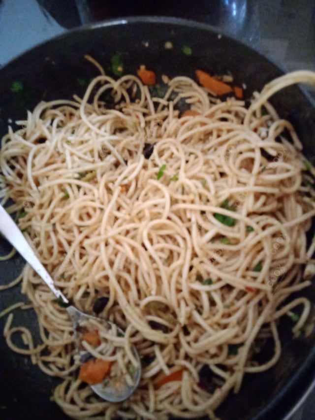 Delicious Spaghetti Aglio e Olio prepared by COOX