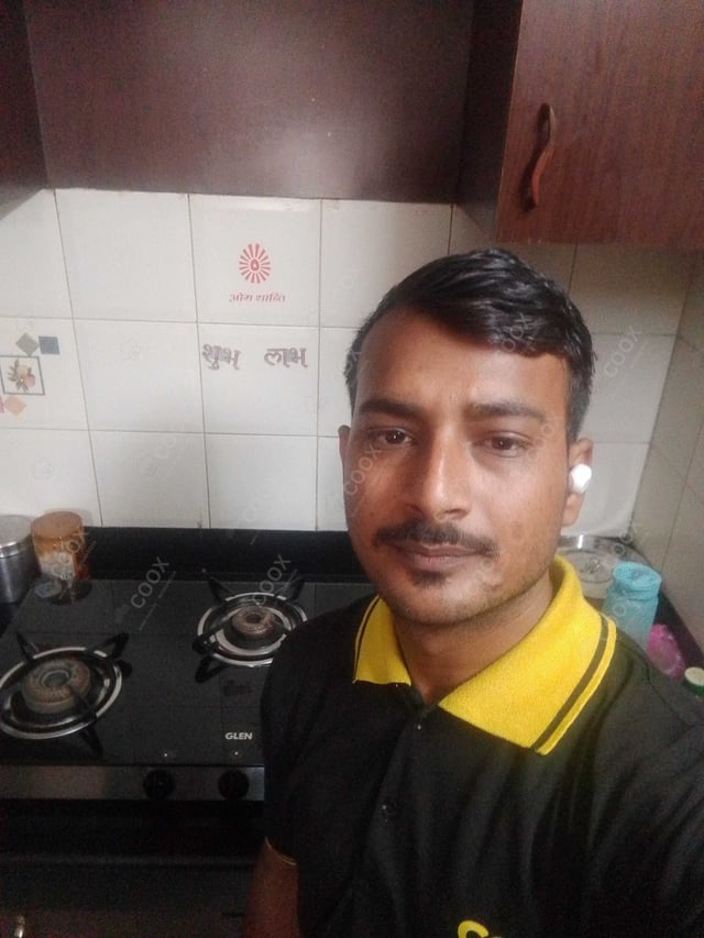 Chef from COOX at bookings. Professional cooks chefs at home