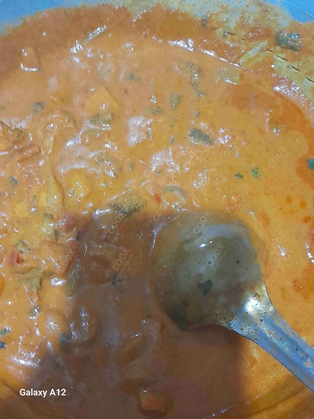 Tasty Red Thai Curry cooked by COOX chefs cooks during occasions parties events at home