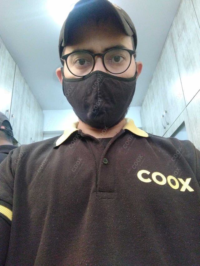 Chef from COOX at bookings. Professional cooks chefs at home