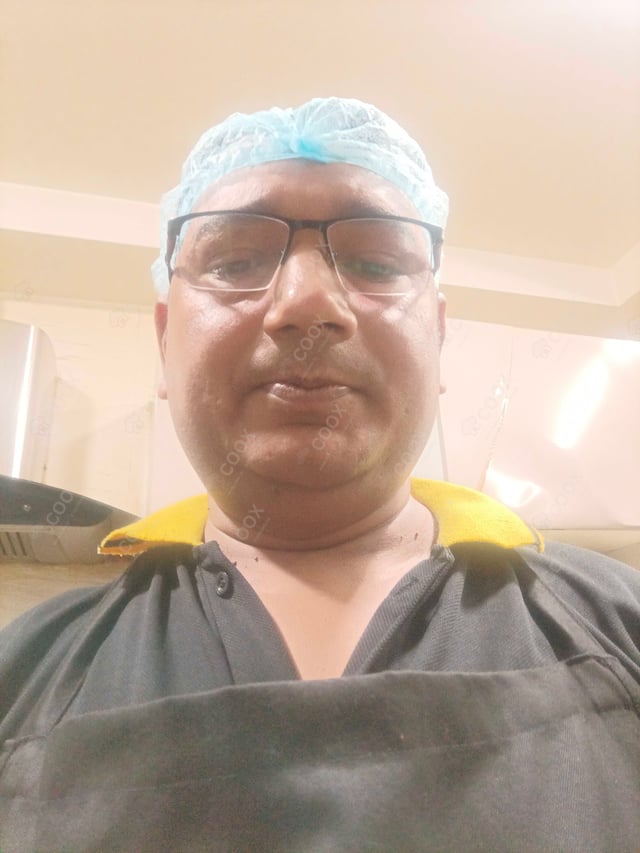 Chef from COOX at bookings. Professional cooks chefs at home