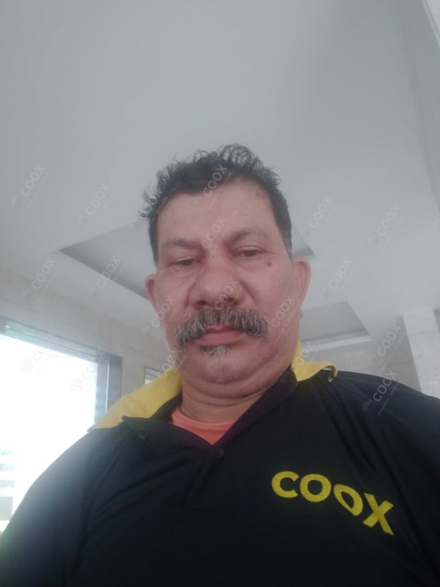 Chef from COOX at bookings. Professional cooks chefs at home