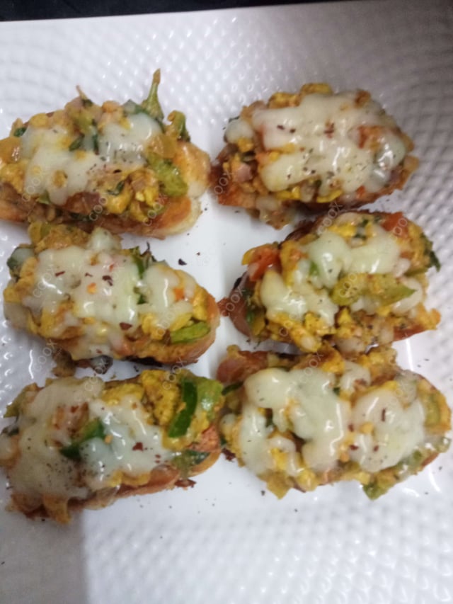 Tasty Chicken Bruschetta cooked by COOX chefs cooks during occasions parties events at home