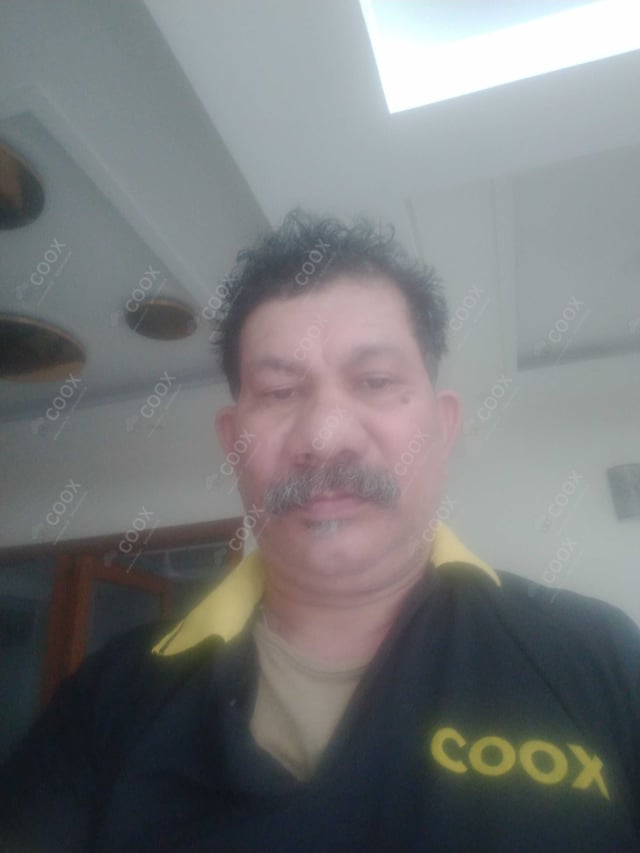 Chef from COOX at bookings. Professional cooks chefs at home