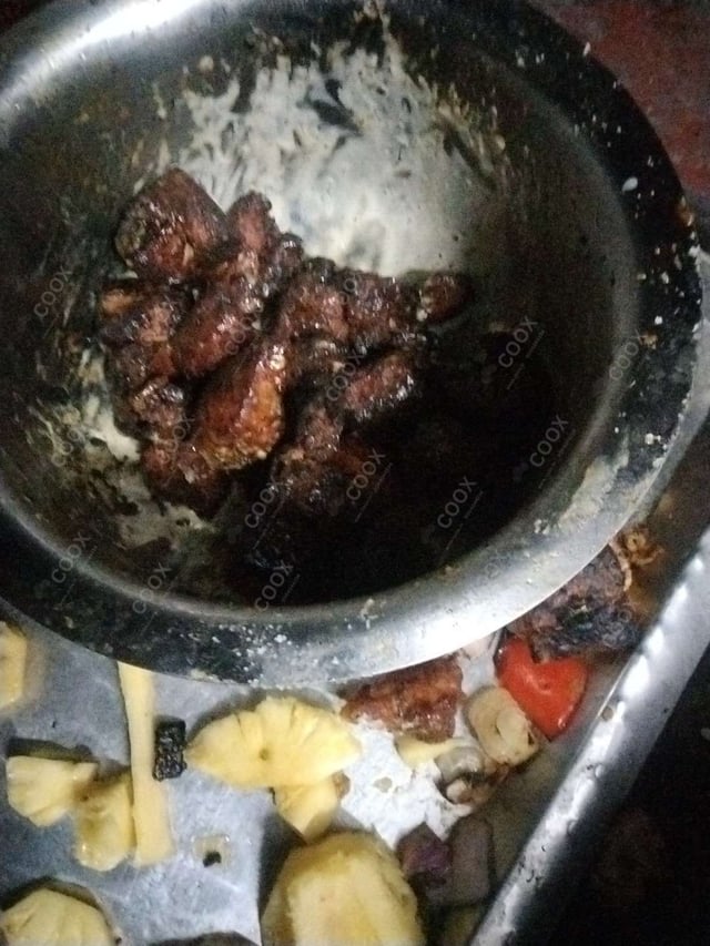 Tasty Chicken Tikka cooked by COOX chefs cooks during occasions parties events at home