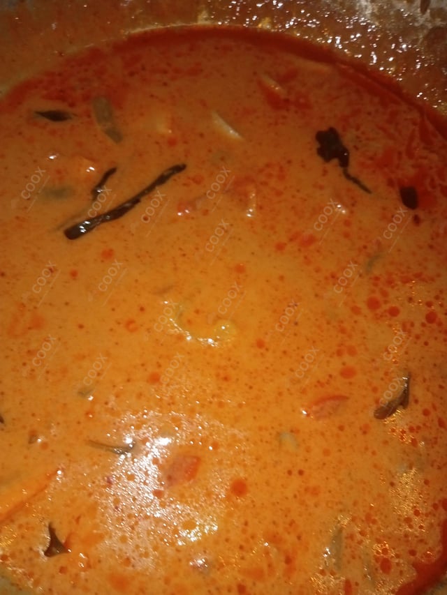 Tasty Red Thai Curry cooked by COOX chefs cooks during occasions parties events at home