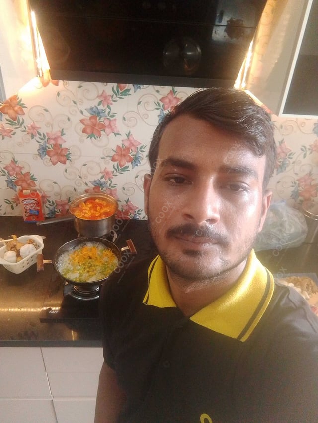 Chef from COOX at bookings. Professional cooks chefs at home