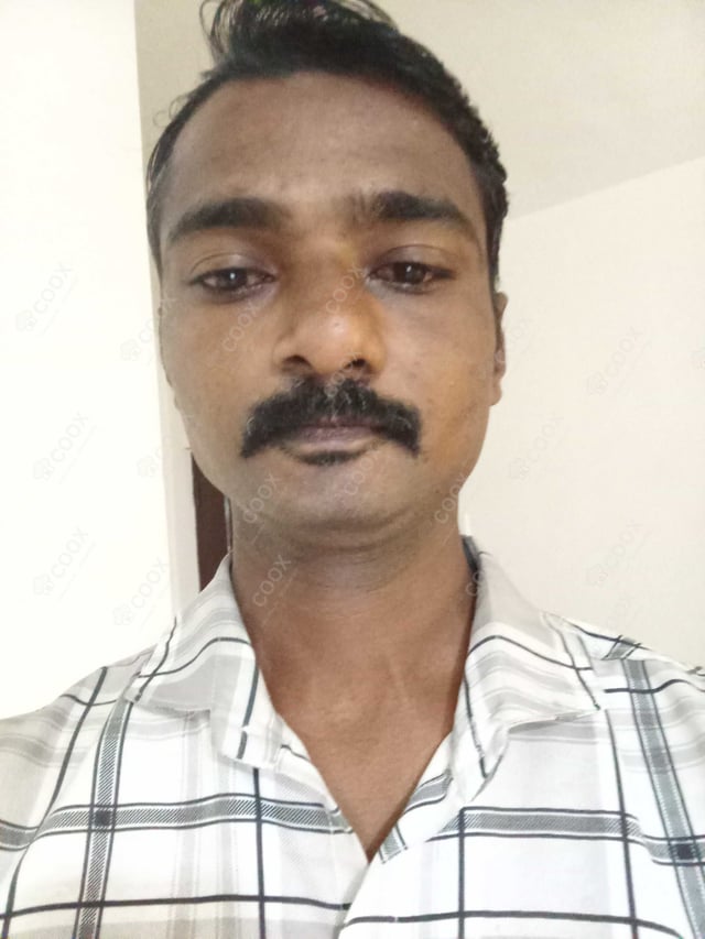 Chef from COOX at bookings. Professional cooks chefs at home