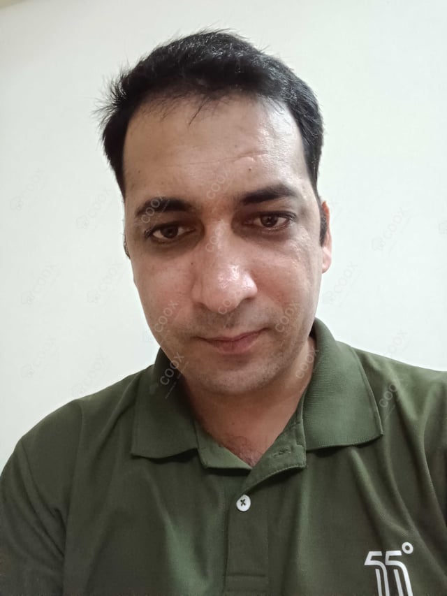 Chef from COOX at bookings. Professional cooks chefs at home