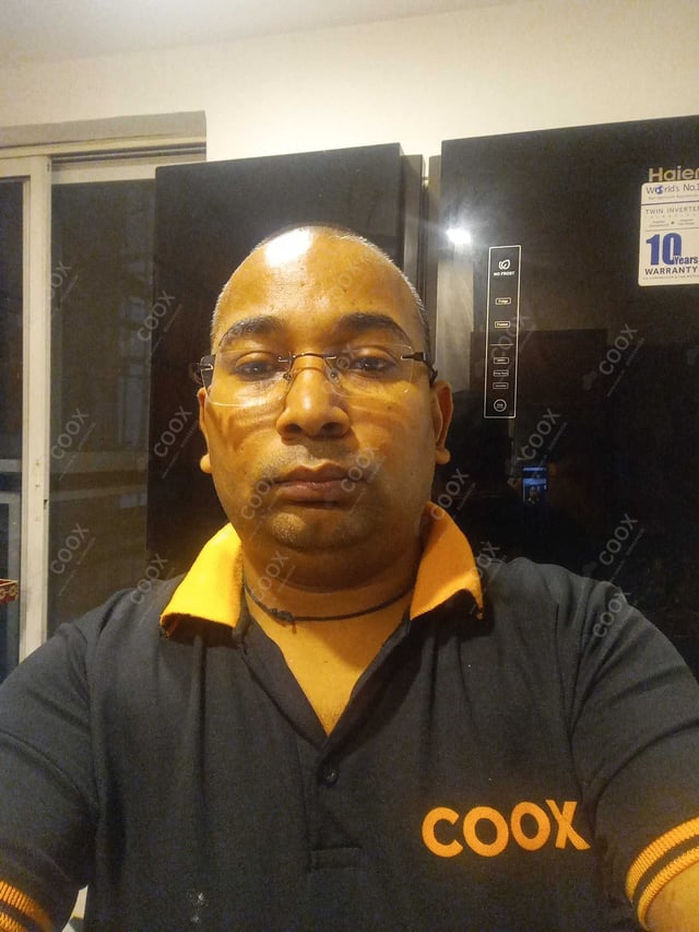 Chef from COOX at bookings. Professional cooks chefs at home