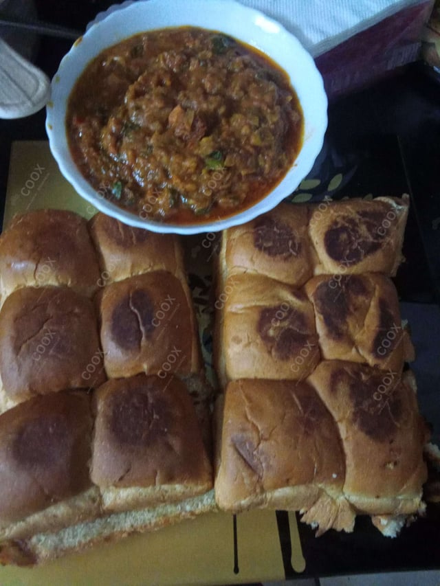 Tasty Pav Bhaji cooked by COOX chefs cooks during occasions parties events at home