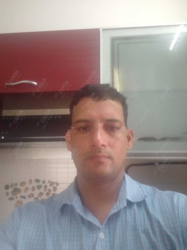 Chef from COOX at bookings. Professional cooks chefs at home