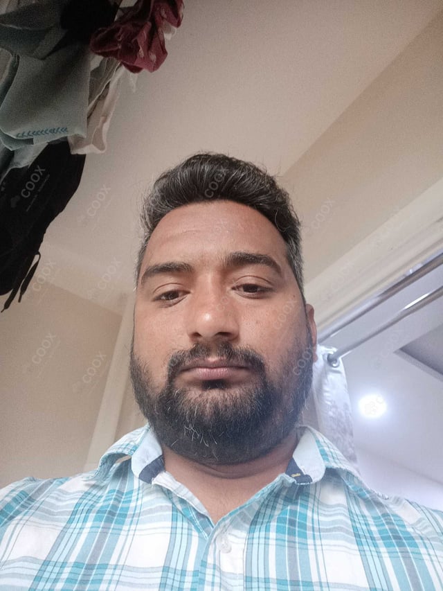 Chef from COOX at bookings. Professional cooks chefs at home