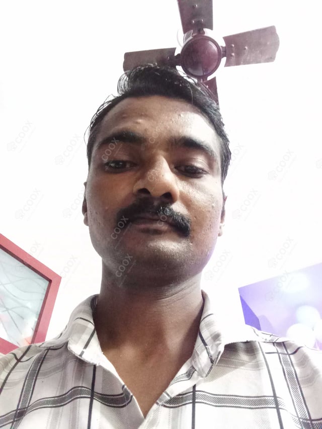 Chef from COOX at bookings. Professional cooks chefs at home