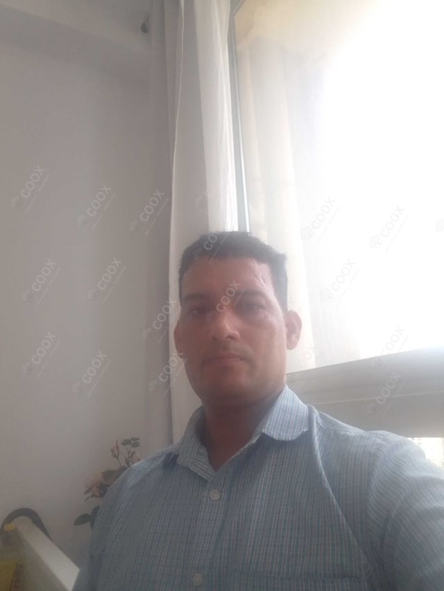 Chef from COOX at bookings. Professional cooks chefs at home