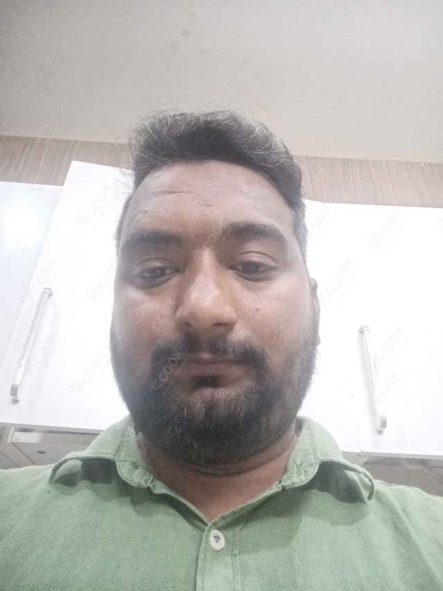 Chef from COOX at bookings. Professional cooks chefs at home