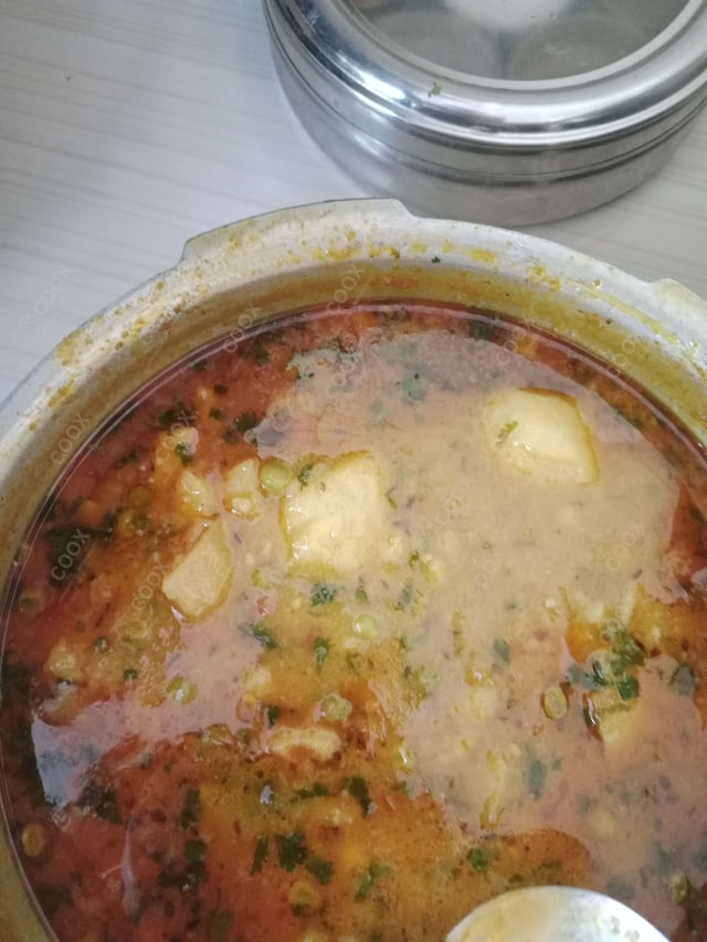 Tasty Aloo Gravy cooked by COOX chefs cooks during occasions parties events at home