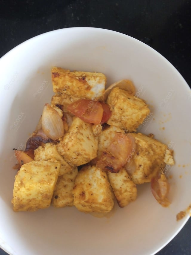 Delicious Paneer Tikka prepared by COOX