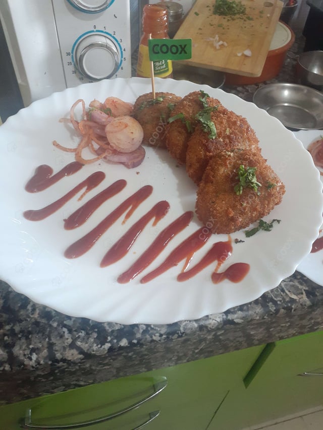 Tasty Matar Paneer cooked by COOX chefs cooks during occasions parties events at home