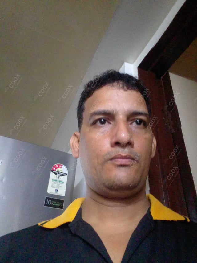 Chef from COOX at bookings. Professional cooks chefs at home